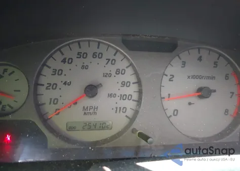 2001 Nissan Xterra Se z USA, uszkodzony, nr VIN 5N1ED28T61C549170